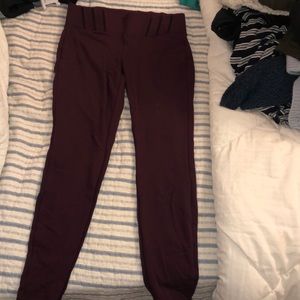 Maroon leggings